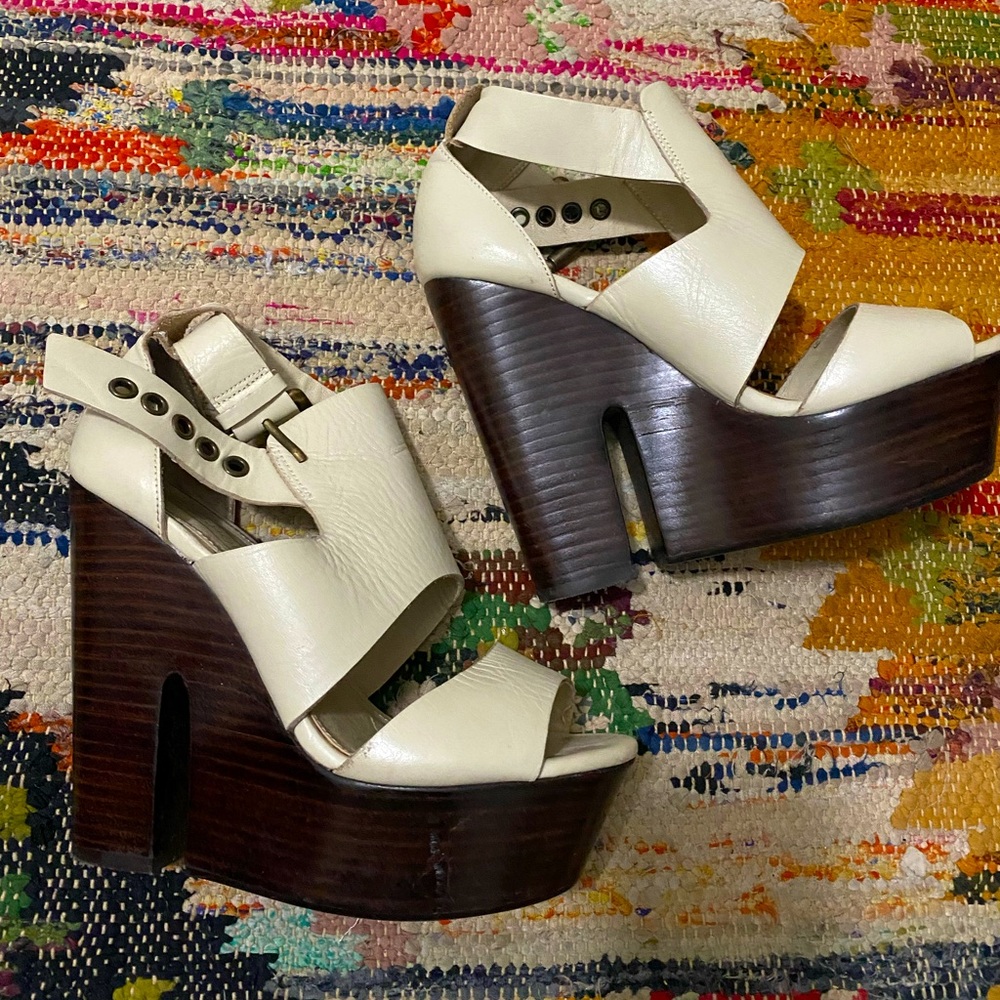 Top Shop Leather Platform Heels / Sandals